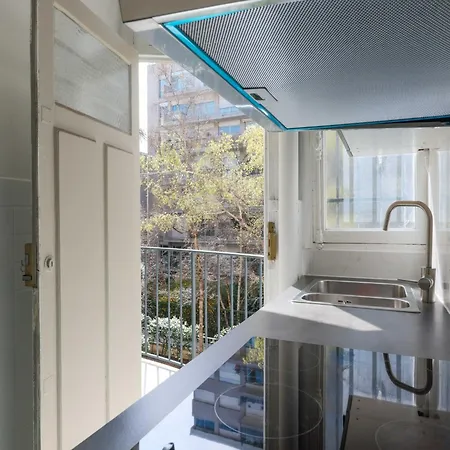 Appartamento Charm & Comfort For 4 In Heart Of The 15 District